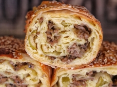pita sa mesom i maslinama3